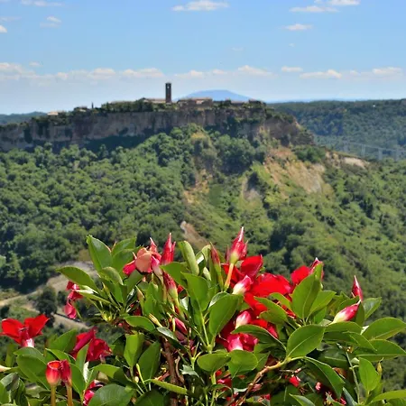 Le Calanque La Terrazza Su Civita *