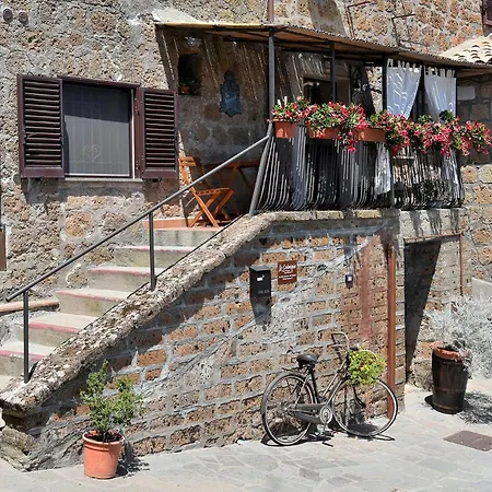 Le Calanque La Terrazza Su Civita Lubriano